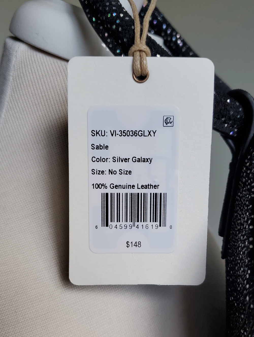 NWT Hobo "Sable" Leather Wristlet in Black/Silver - Picture 6 of 11